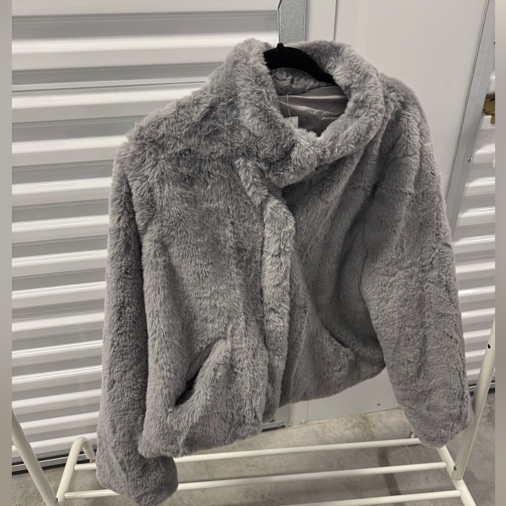 Faux Fur , size less brand less jacket (Fits a L/XL)
